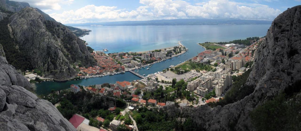 Apartment Zizi Omiš Kültér fotó