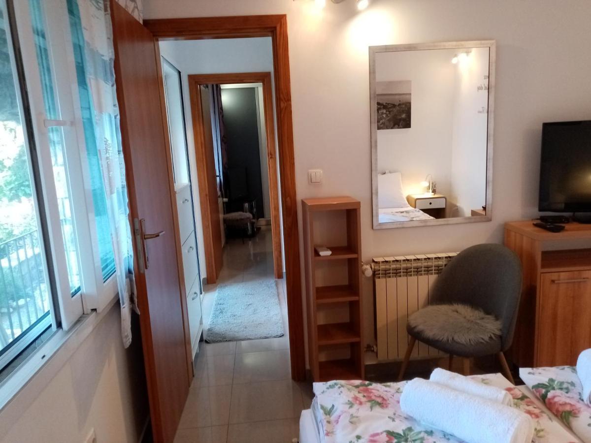 Apartment Zizi Omiš Kültér fotó